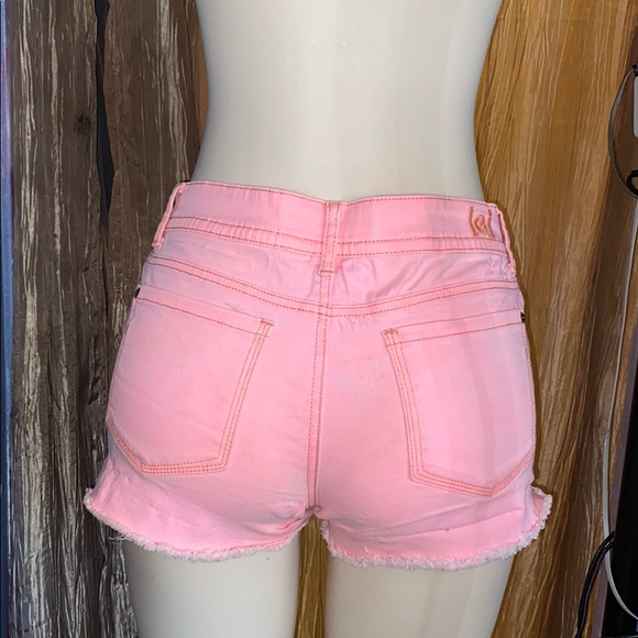 ripped light pink shorts - Picture 2 of 5